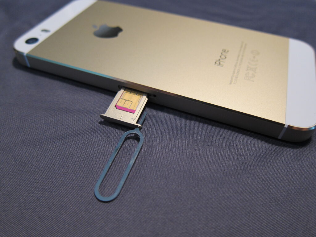 「SIMロック」を解除しないといけないiPhoneシリーズまとめ。お得にiPhoneを入手する方法も紹介! 「SIMロック」を解除しないといけないiPhoneシリーズまとめ。お得にiPhoneを入手する方法も紹介!